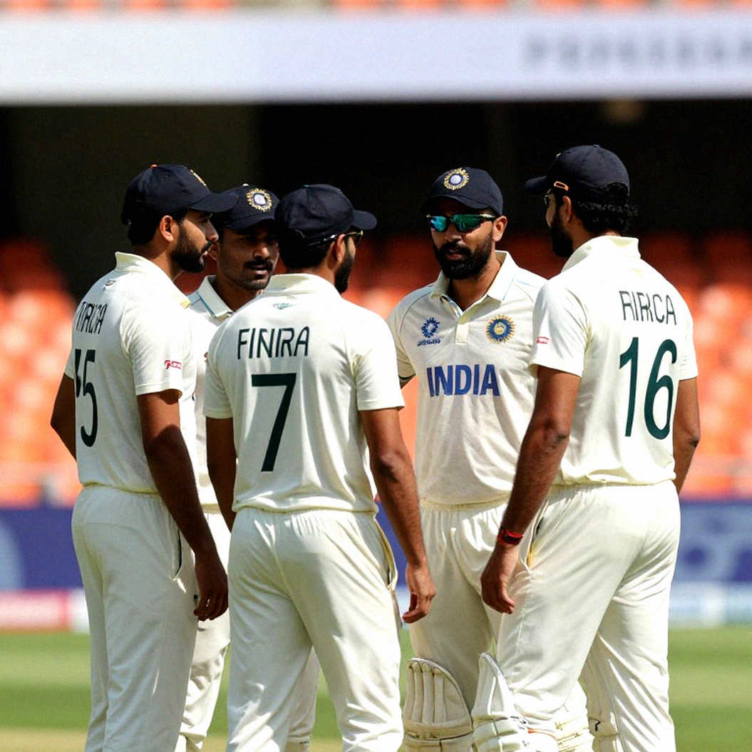 খালি ইনপুট, ভরা গ্যালারি: ক্রিকেট বিশ্লেষণের ফাঁপা কাঠামো আর একজন বিট-কিপারের যাচাই-শৃঙ্খল