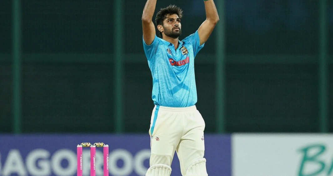 শিশির, ছায়া আর ইমপ্যাক্ট প্লেয়ার: এশিয়ার নিরপেক্ষ মাঠে যে খাতাটা কেউ খোলে না