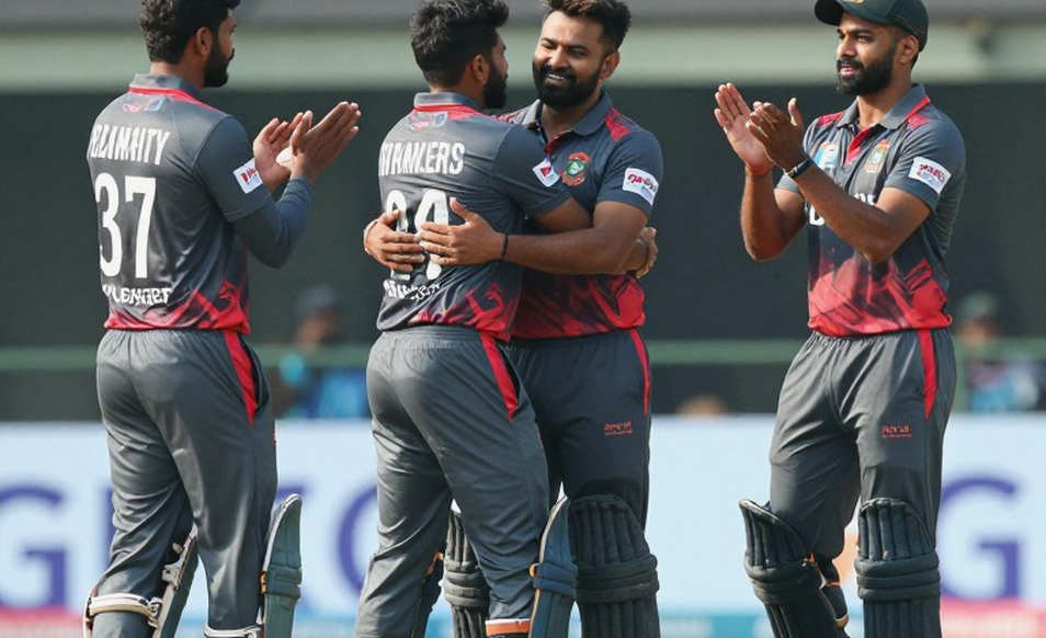 ভূতের পেছনে দৌড়: ট্রান্সফার উইন্ডো, খালি ডেটা আর ক্রিকেট বিশ্লেষণের আত্মবিশ্বাসের ফাঁদ