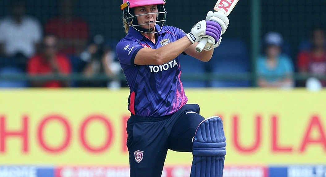 ১১ হাজার রানের ক্লাবে স্মিথ: মাইলফলকের আড়ালে অস্ট্রেলিয়ার ব্যাটিং সংকটের ছবি