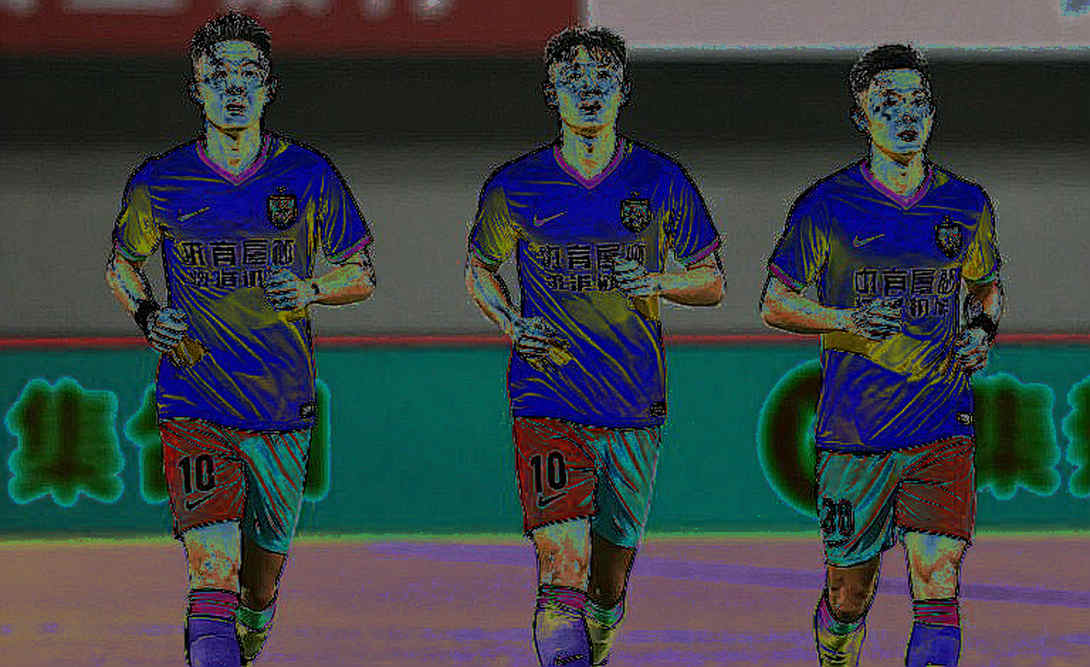 স্মার্ট কন্ট্র্যাক্টের খাতা: ফুটবলের ট্রান্সফার ক্লজ কি ব্লকচেইনে গিয়ে থামবে?