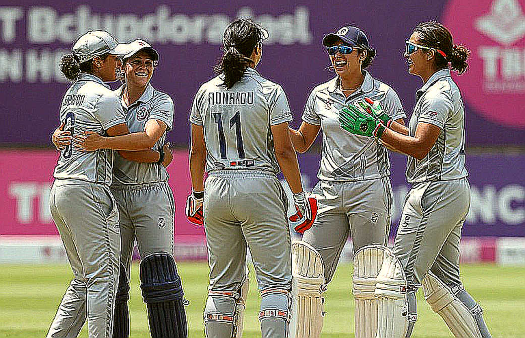 নিলামের নীরবতা: ক্রিকেটের ট্রান্সফার জানালায় দাম আর মূল্য কখনো এক হয় না
