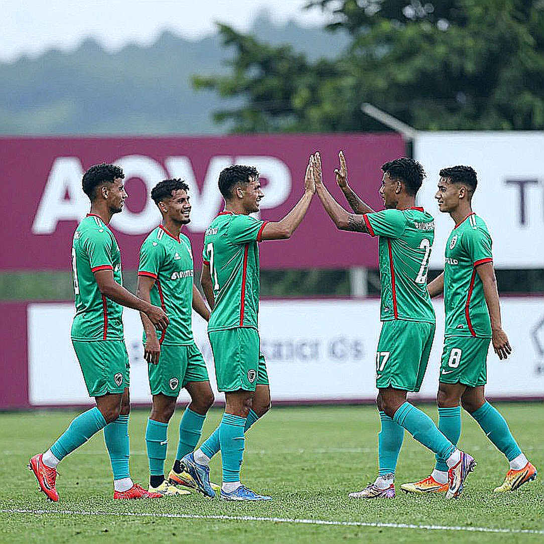 ম্যানচেস্টার সিটির মজুরি তালিকা আর ১১৫ অভিযোগের মামলা: যে কাগজ আসল গল্পটা ঢেকে রাখে ম্যানচেস্টার সিটির মজুরি তালিকা আর ১১৫ অভিযোগের মামলা: যে কাগজ আসল গল্পটা ঢেকে রাখে