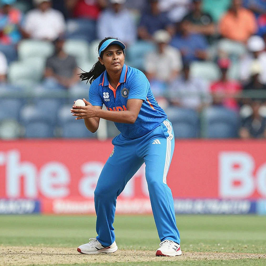 The Auction Gavel and the Field Ledger: Who Franchise Cricket Supports, and Who Bats Alone